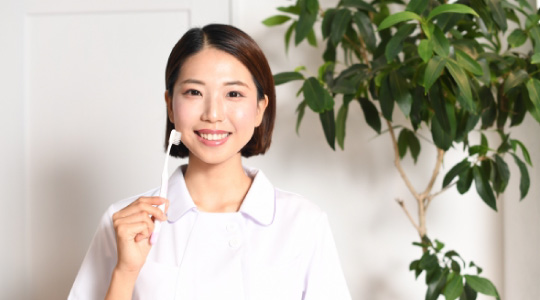 芸能人のような白い歯を。